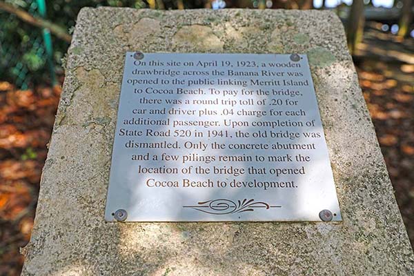 Plaque acknowledging old Bannana River drawbridge.