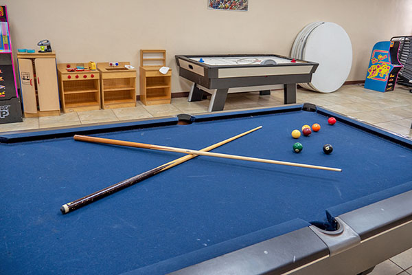 Pool table