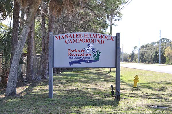 Manatee Hammock Campground sign