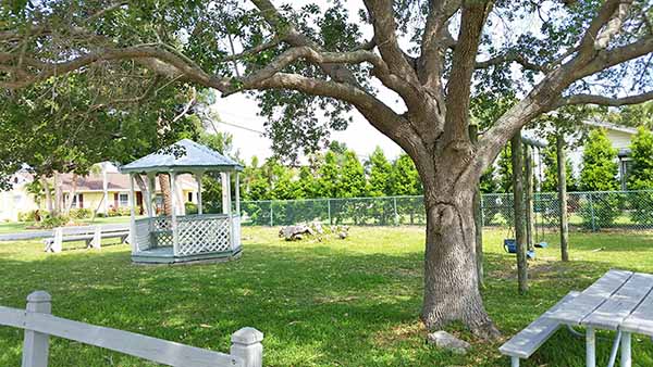 Gazeebo, swings and picnic table